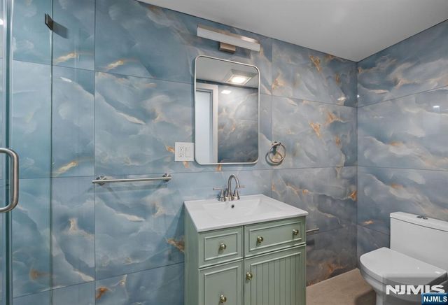 250 Hagan Place, Secaucus, NJ 07094