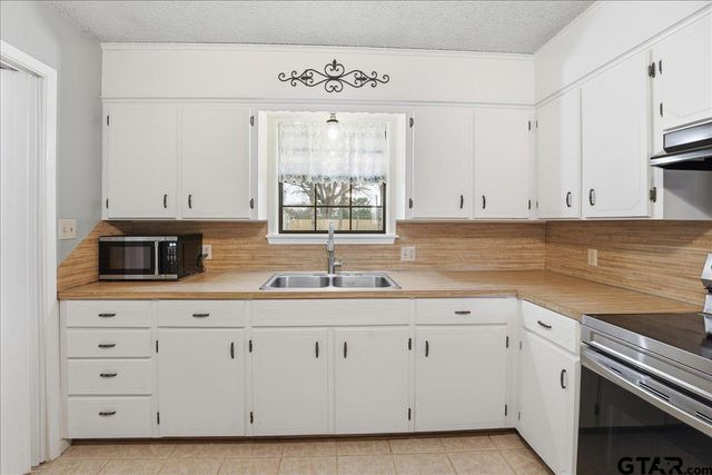 150 VZCR 1830, Grand Saline, TX 75140