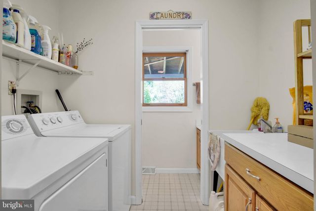 720 SEITZ DR, Lewisberry, PA 17339