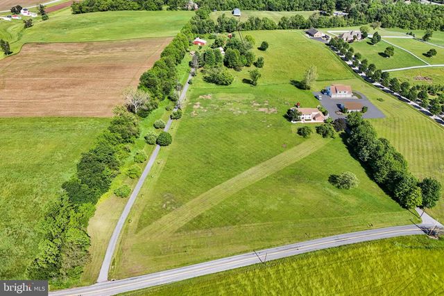 720 SEITZ DR, Lewisberry, PA 17339