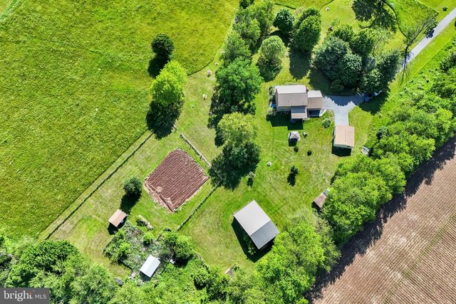 720 SEITZ DR, Lewisberry, PA 17339