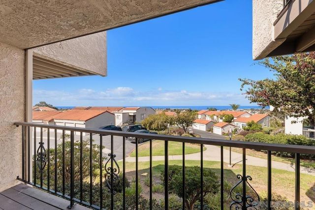 6677 Paseo Del Norte F, Carlsbad, CA 92011