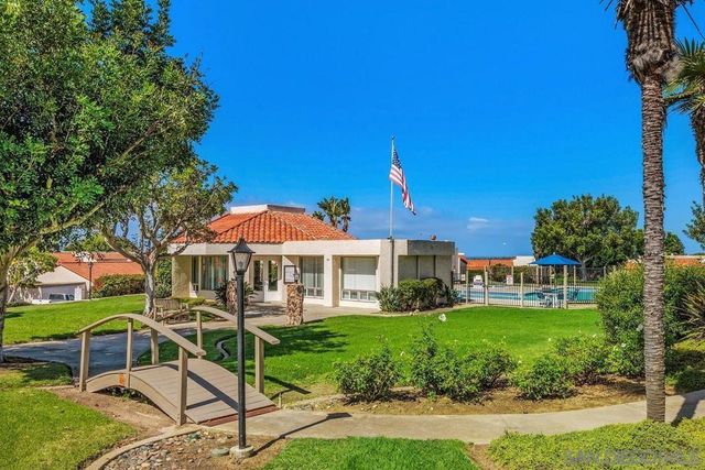 6677 Paseo Del Norte F, Carlsbad, CA 92011