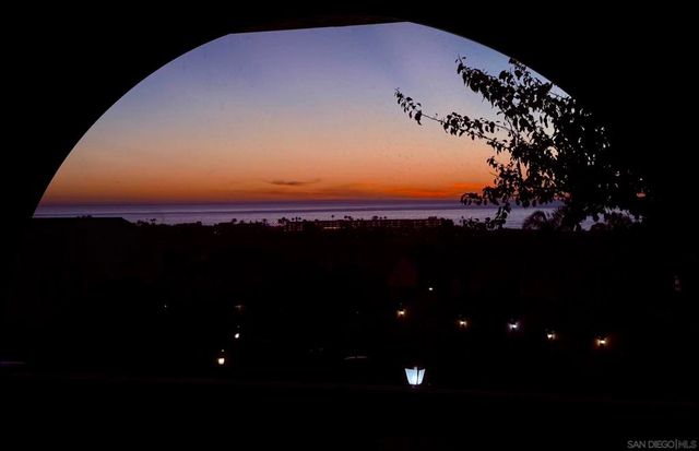 6677 Paseo Del Norte F, Carlsbad, CA 92011