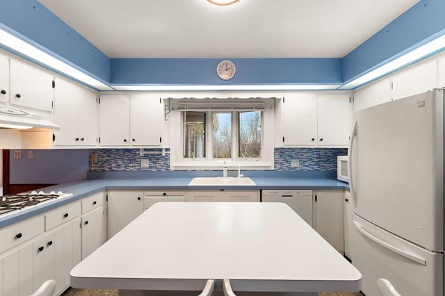 1012 N Meridian Road, Chesterton, IN 46304