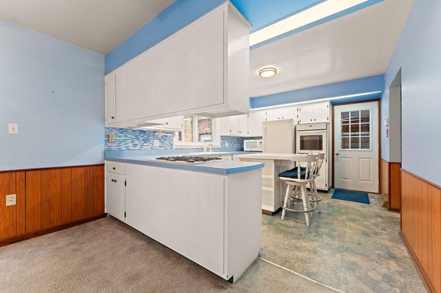 1012 N Meridian Road, Chesterton, IN 46304