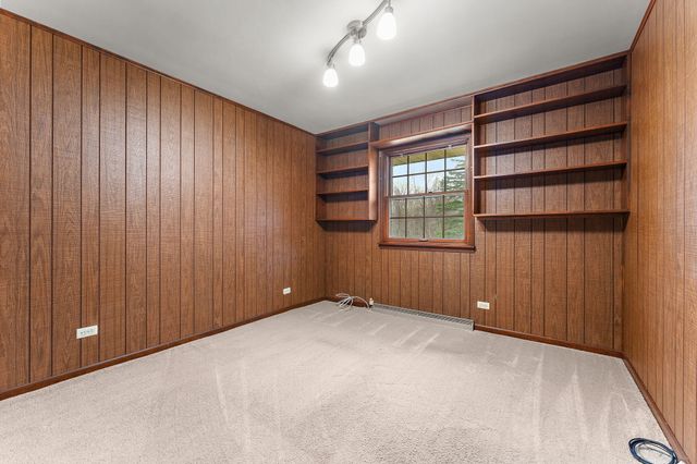 1012 N Meridian Road, Chesterton, IN 46304