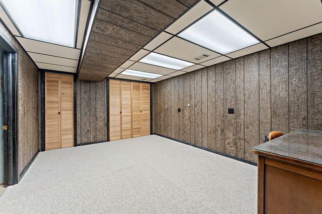 1012 N Meridian Road, Chesterton, IN 46304