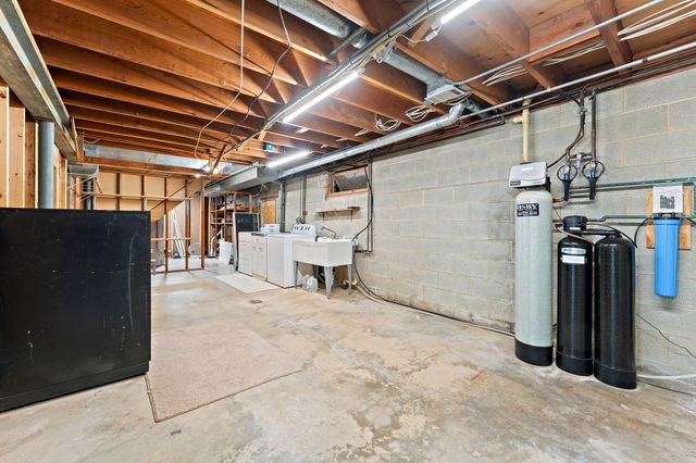 1012 N Meridian Road, Chesterton, IN 46304