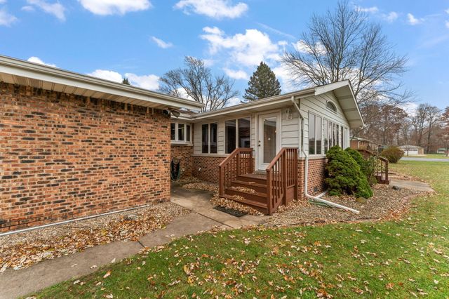 1012 N Meridian Road, Chesterton, IN 46304