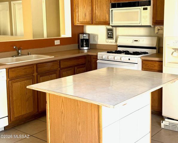 3838 E Eventide Street, Tucson, AZ 85706