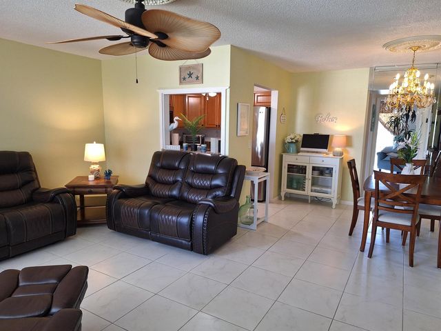305 Andover L, West Palm Beach, FL 33417
