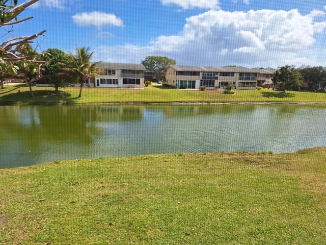 305 Andover L, West Palm Beach, FL 33417