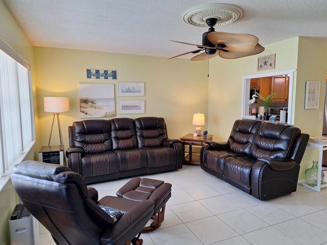 305 Andover L, West Palm Beach, FL 33417