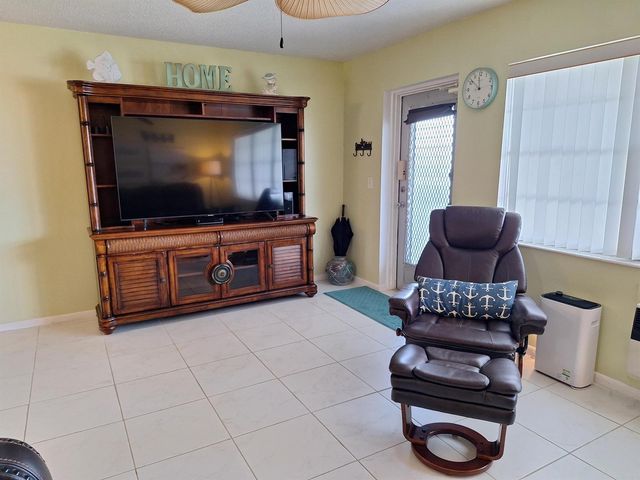 305 Andover L, West Palm Beach, FL 33417