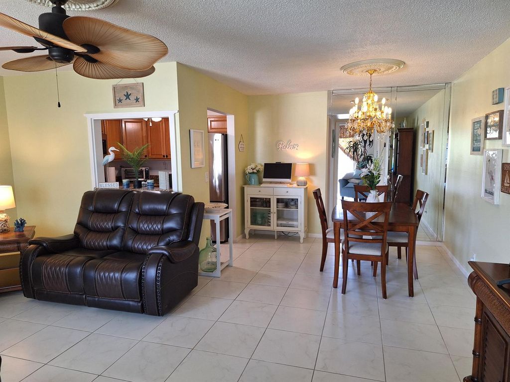 305 Andover L, West Palm Beach, FL 33417