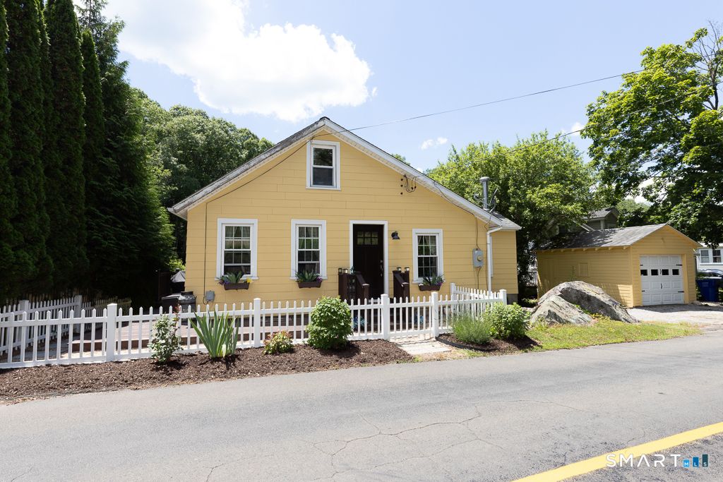 50 Pond Meadow Road, Essex, CT 06442