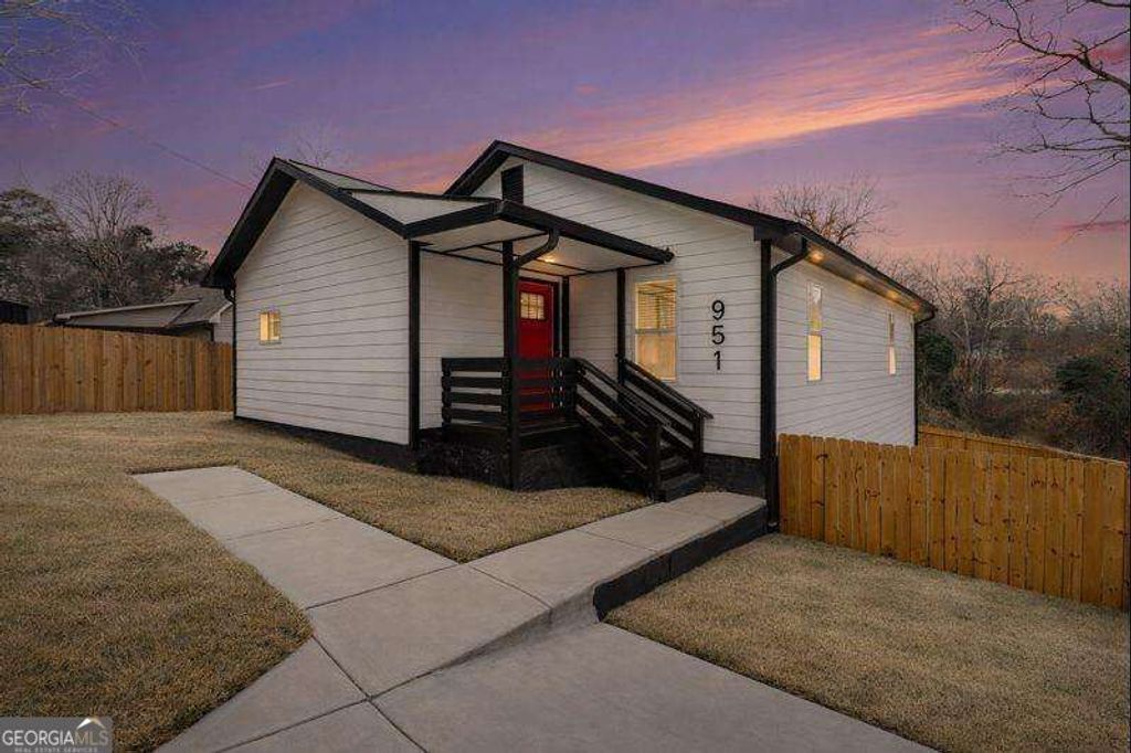 951 Reed Avenue, East Point, GA 30344