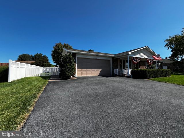 931 OAK LN, Lebanon, PA 17046