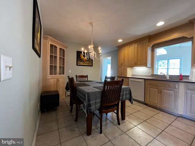 931 OAK LN, Lebanon, PA 17046