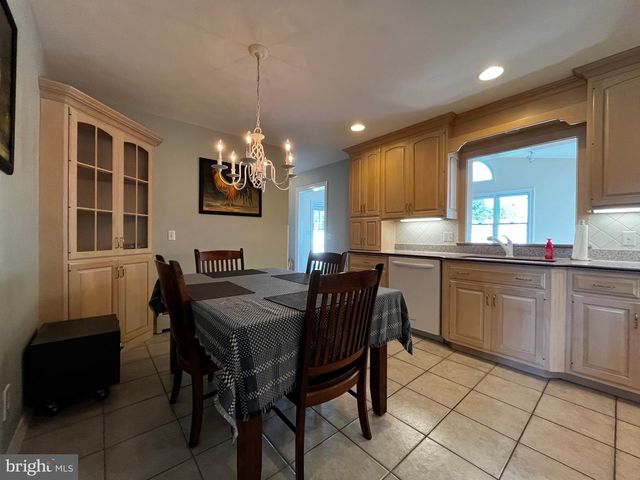 931 OAK LN, Lebanon, PA 17046