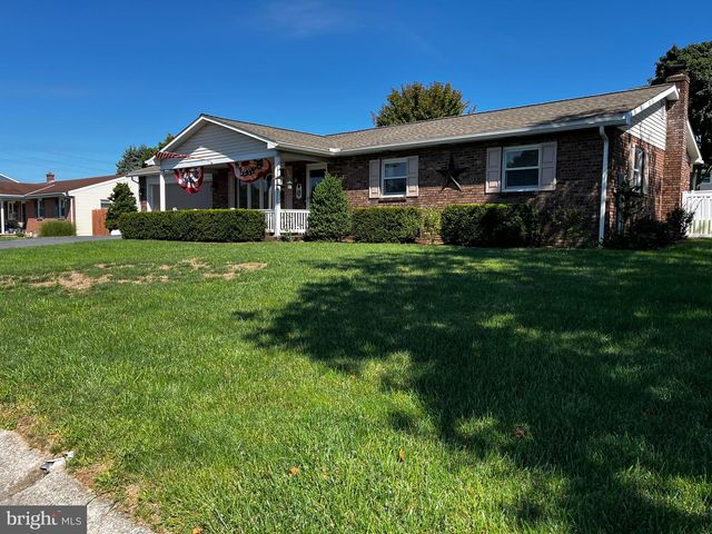 931 OAK LN, Lebanon, PA 17046