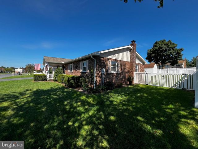 931 OAK LN, Lebanon, PA 17046