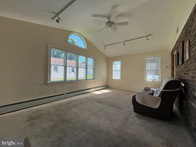 931 OAK LN, Lebanon, PA 17046