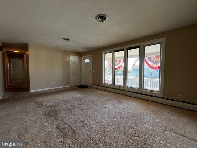 931 OAK LN, Lebanon, PA 17046
