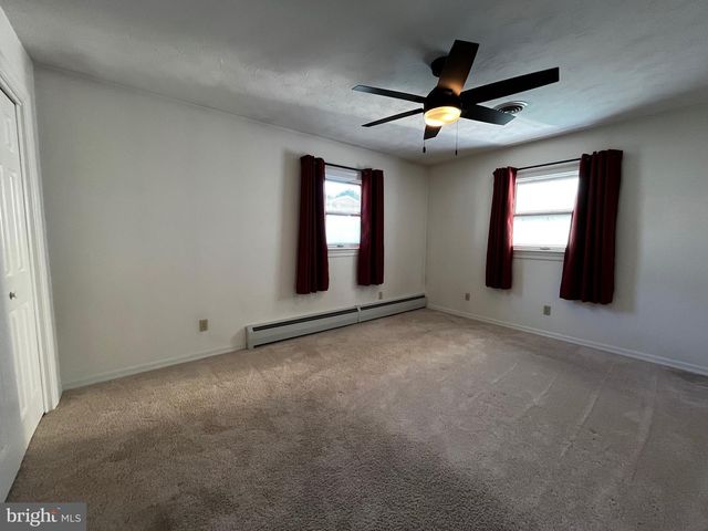 931 OAK LN, Lebanon, PA 17046