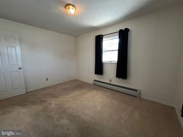 931 OAK LN, Lebanon, PA 17046