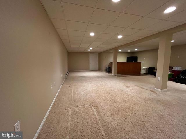 931 OAK LN, Lebanon, PA 17046