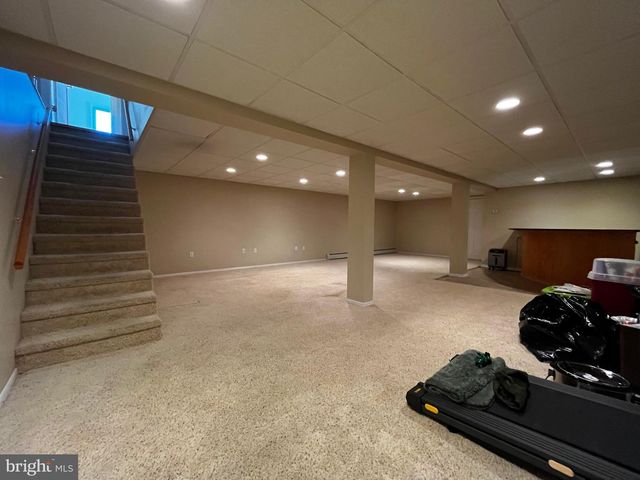 931 OAK LN, Lebanon, PA 17046