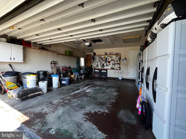931 OAK LN, Lebanon, PA 17046