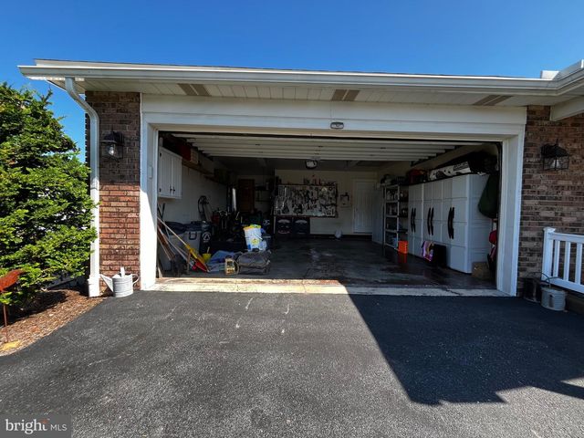 931 OAK LN, Lebanon, PA 17046