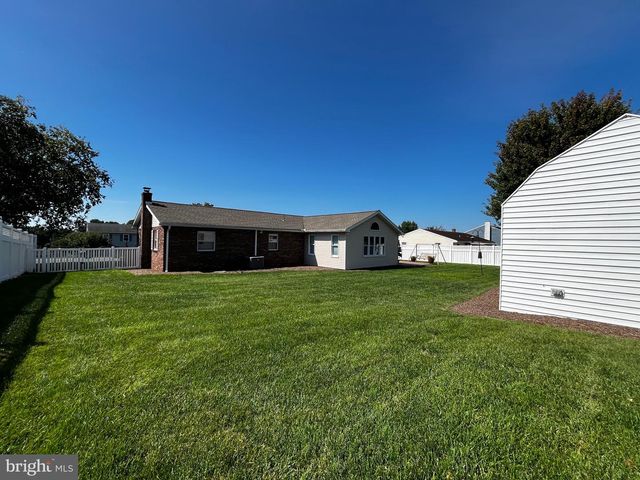 931 OAK LN, Lebanon, PA 17046