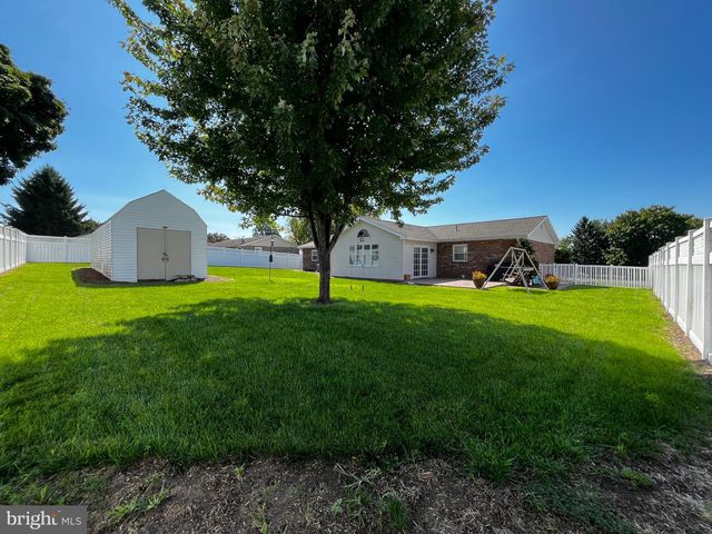 931 OAK LN, Lebanon, PA 17046