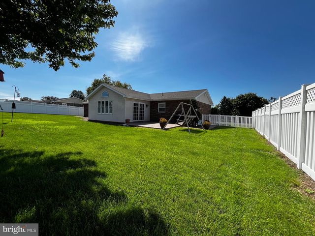 931 OAK LN, Lebanon, PA 17046