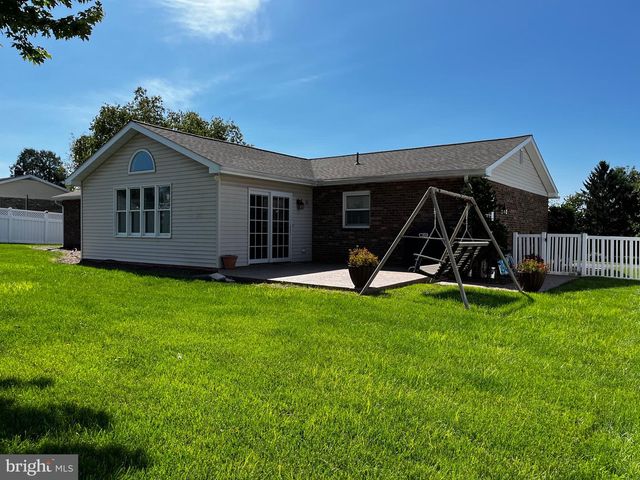 931 OAK LN, Lebanon, PA 17046