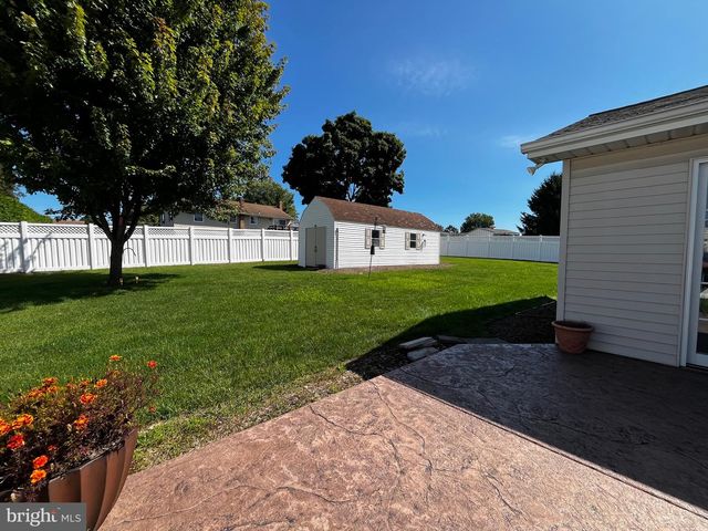 931 OAK LN, Lebanon, PA 17046