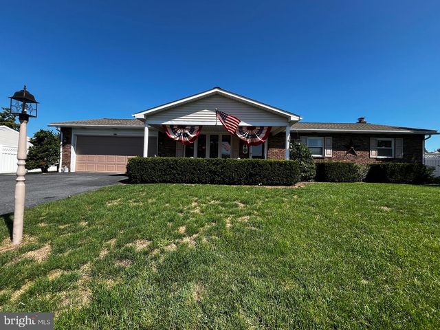 931 OAK LN, Lebanon, PA 17046