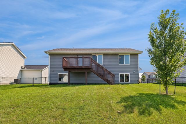 1160 Cedar Street, Waukee, IA 50263