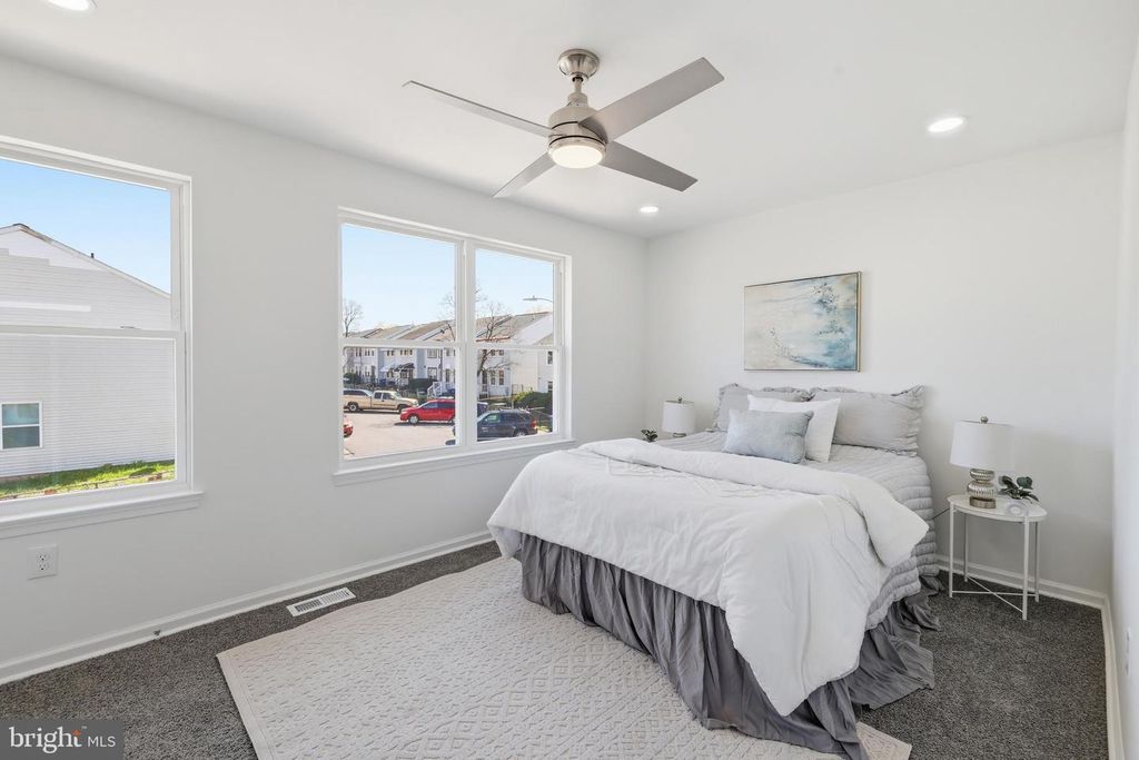 Image 12 of property listing at 1206 TURPIN LN, Baltimore, MD 21202