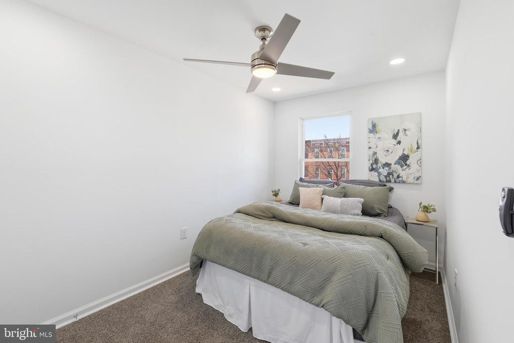 Image 14 of property listing at 1206 TURPIN LN, Baltimore, MD 21202