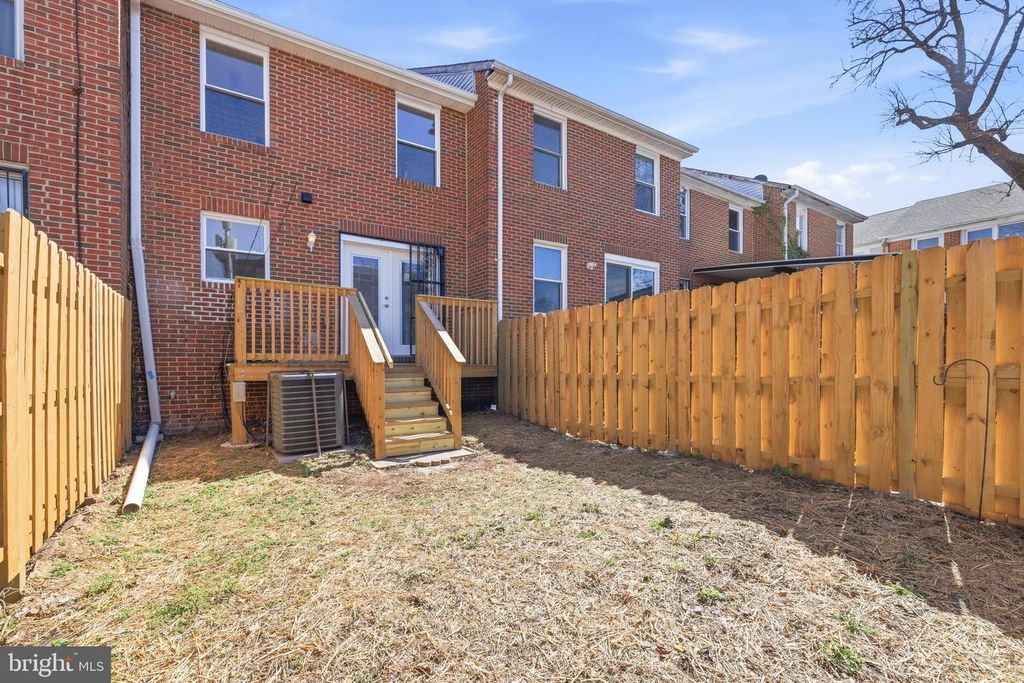 Image 21 of property listing at 1206 TURPIN LN, Baltimore, MD 21202