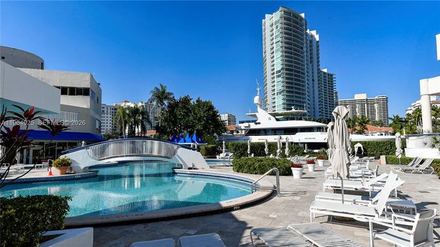 19707 Turnberry Way 20G, Aventura, FL 33180