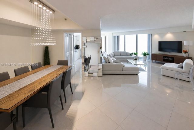 19707 Turnberry Way 20G, Aventura, FL 33180