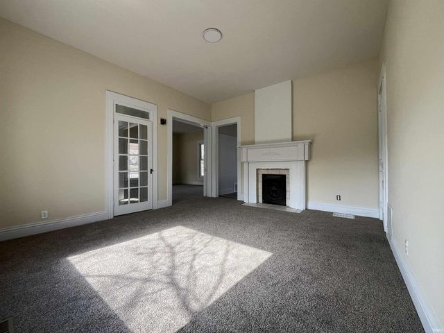 311 N Mill Street, Veedersburg, IN 47987