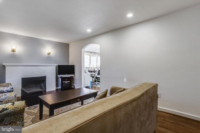 5137 25TH PL N, Arlington, VA 22207