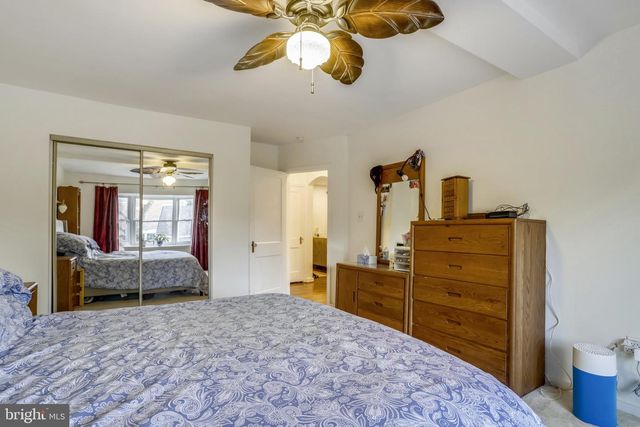 5137 25TH PL N, Arlington, VA 22207